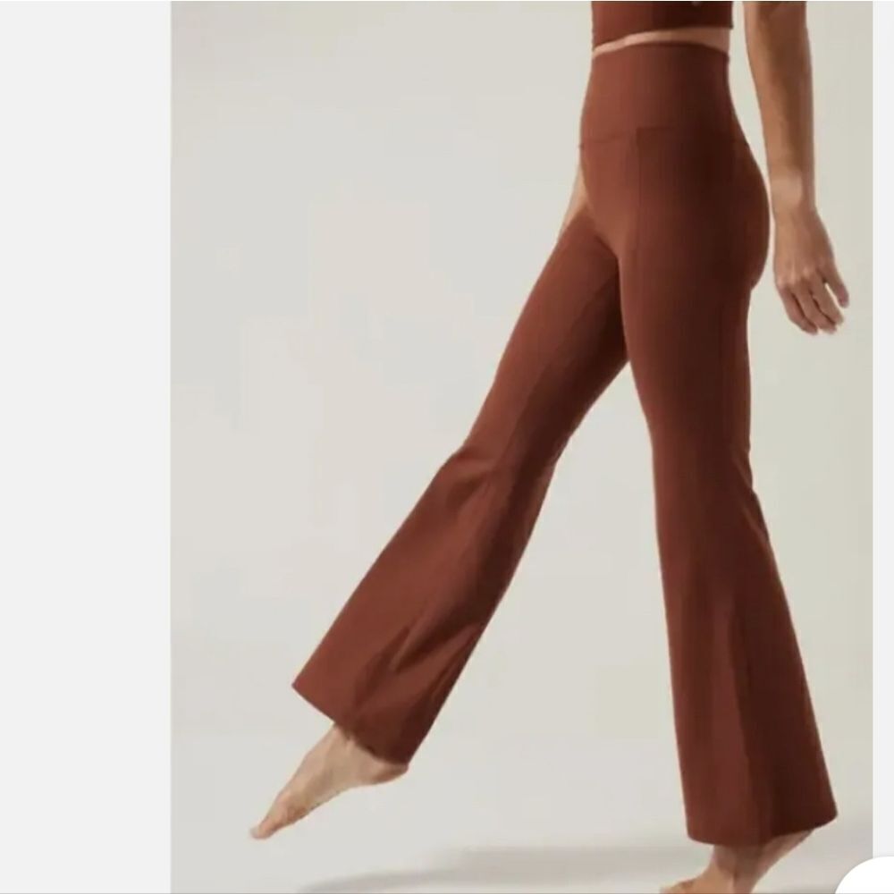 Athleta 3x Salutation Stash Flare Pants Mahogany Brown